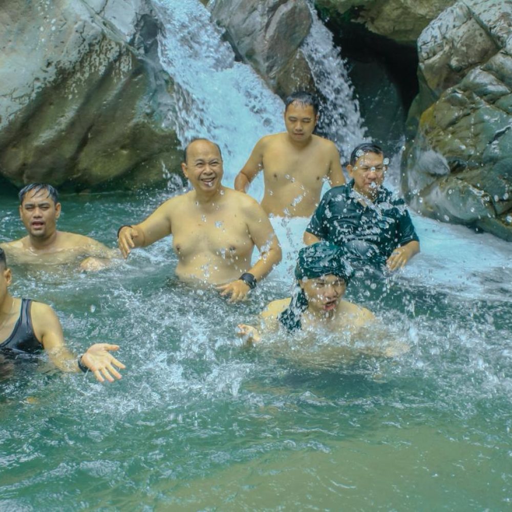 648ae36a-e8b1-47b9-bbac-f3c031cb1f5e